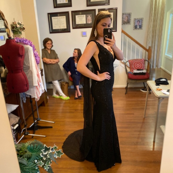 Custom Jonathan Kayne Evening gown - Picture 2 of 3